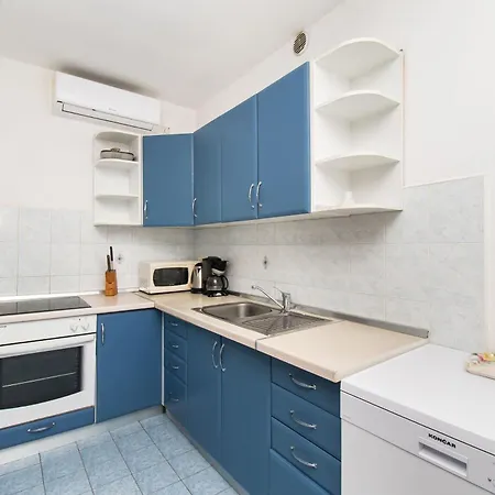 Kani Apartment Nin