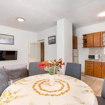 Kani Apartment