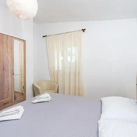 Apartament Baras *