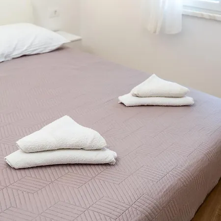 Baras Apartament *